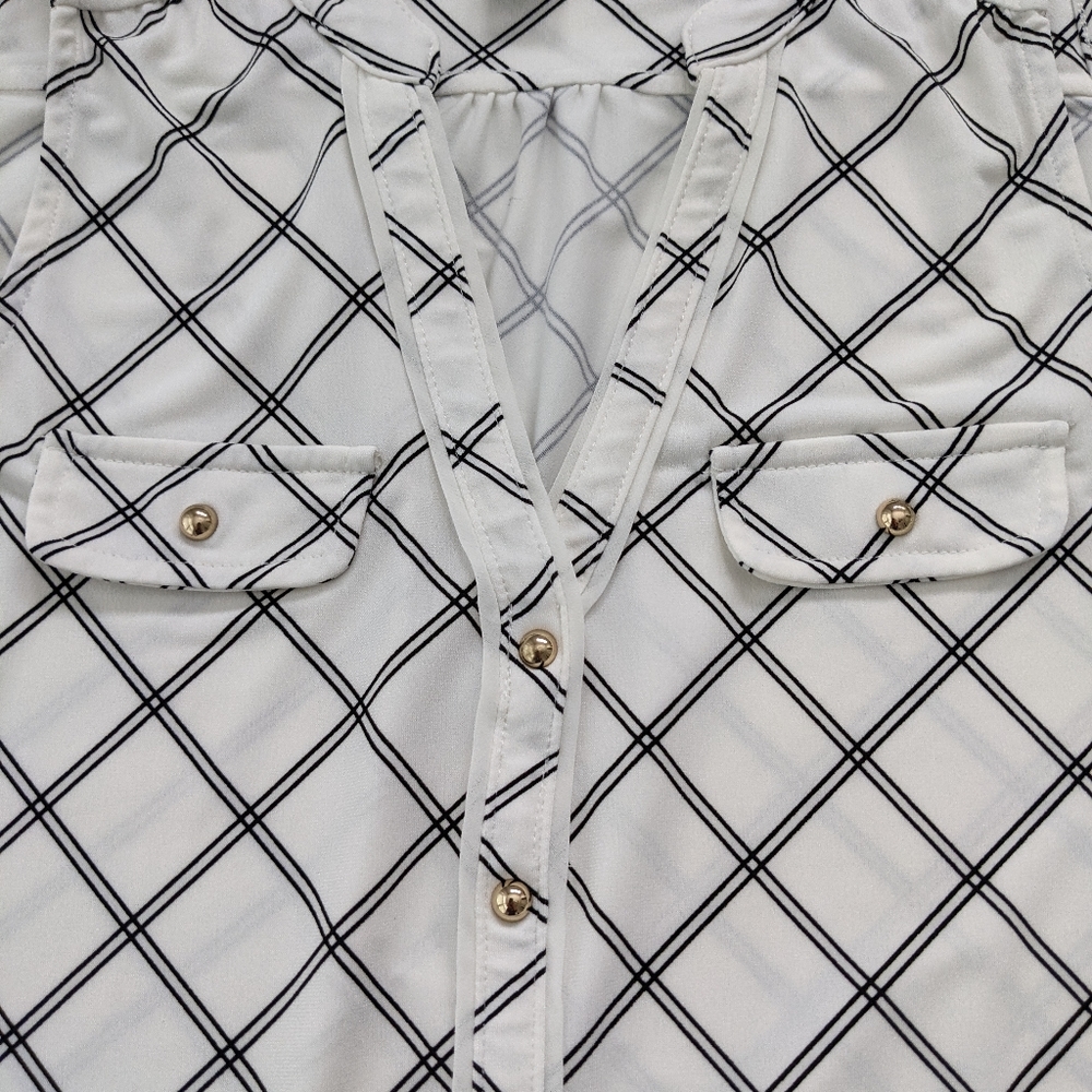 White House Black Market Sleeveless Top - Black & White w/ Gold Buttons - Sz. XS - Picture 10 of 10